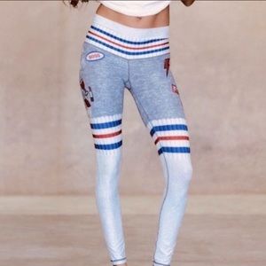 💄NWOT Niyama Sol Boss Girl Leggings💋